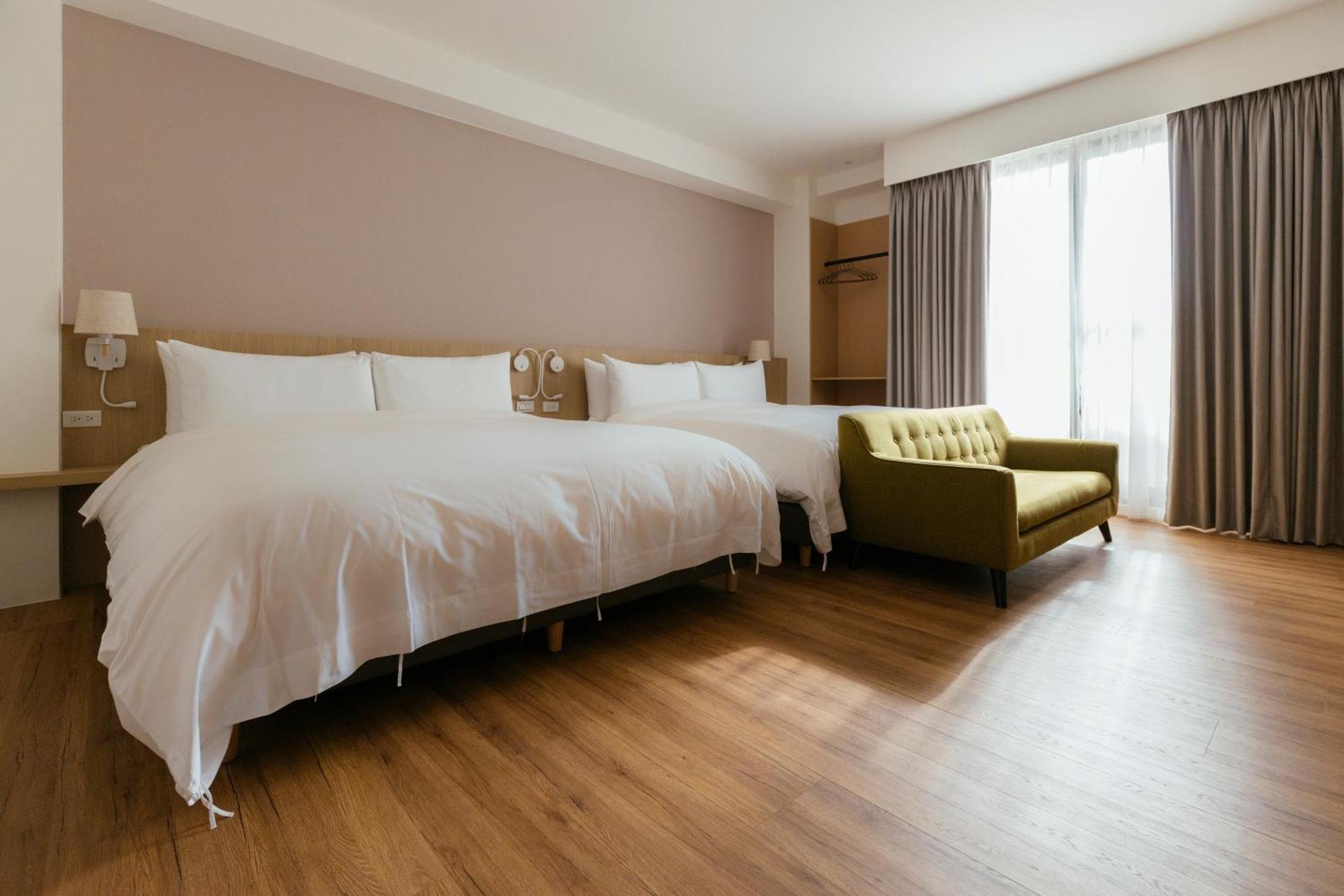 Hotel 鹹菜巷8號 Tainan Zewnętrze zdjęcie
