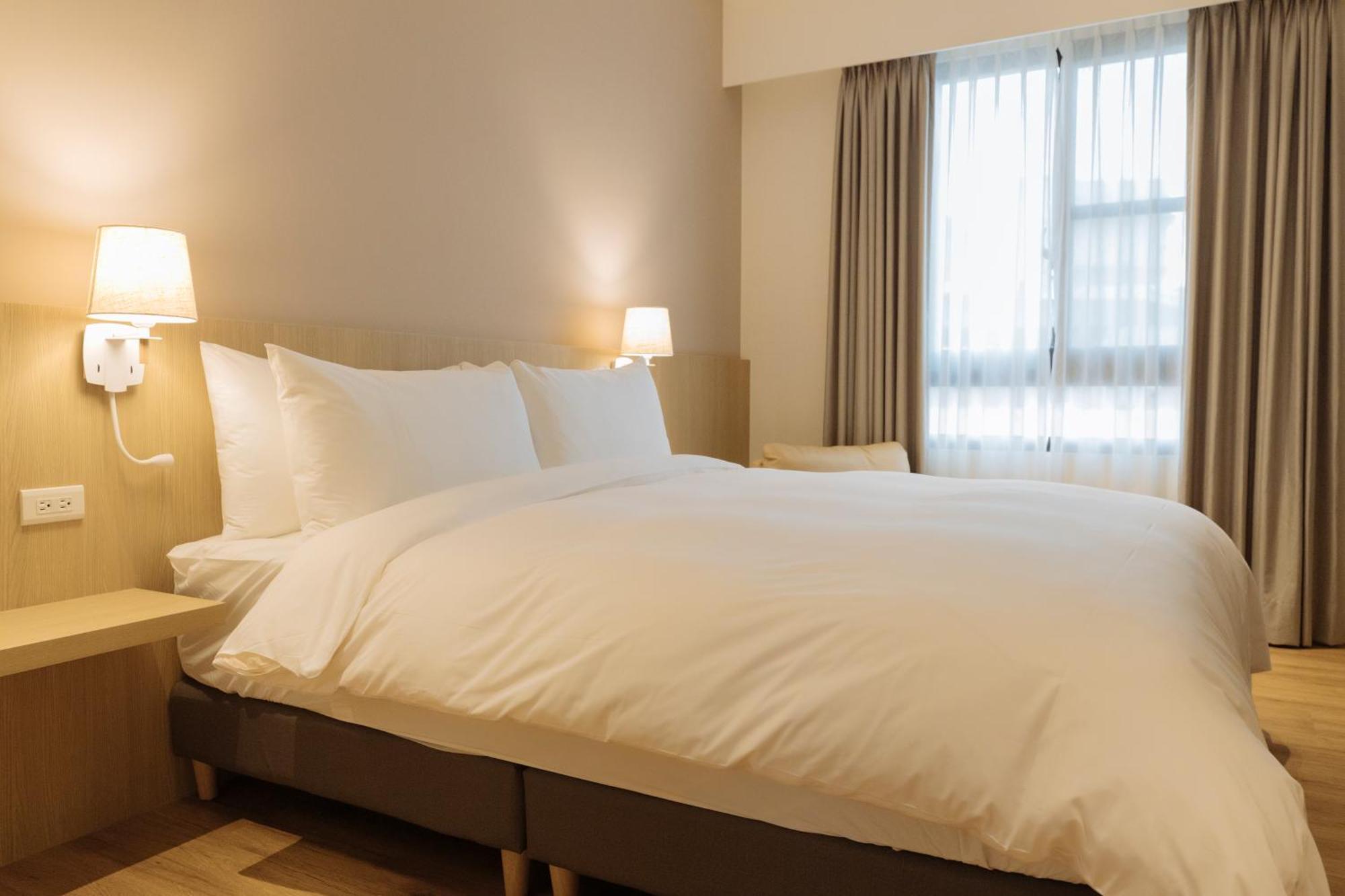 Hotel 鹹菜巷8號 Tainan Zewnętrze zdjęcie