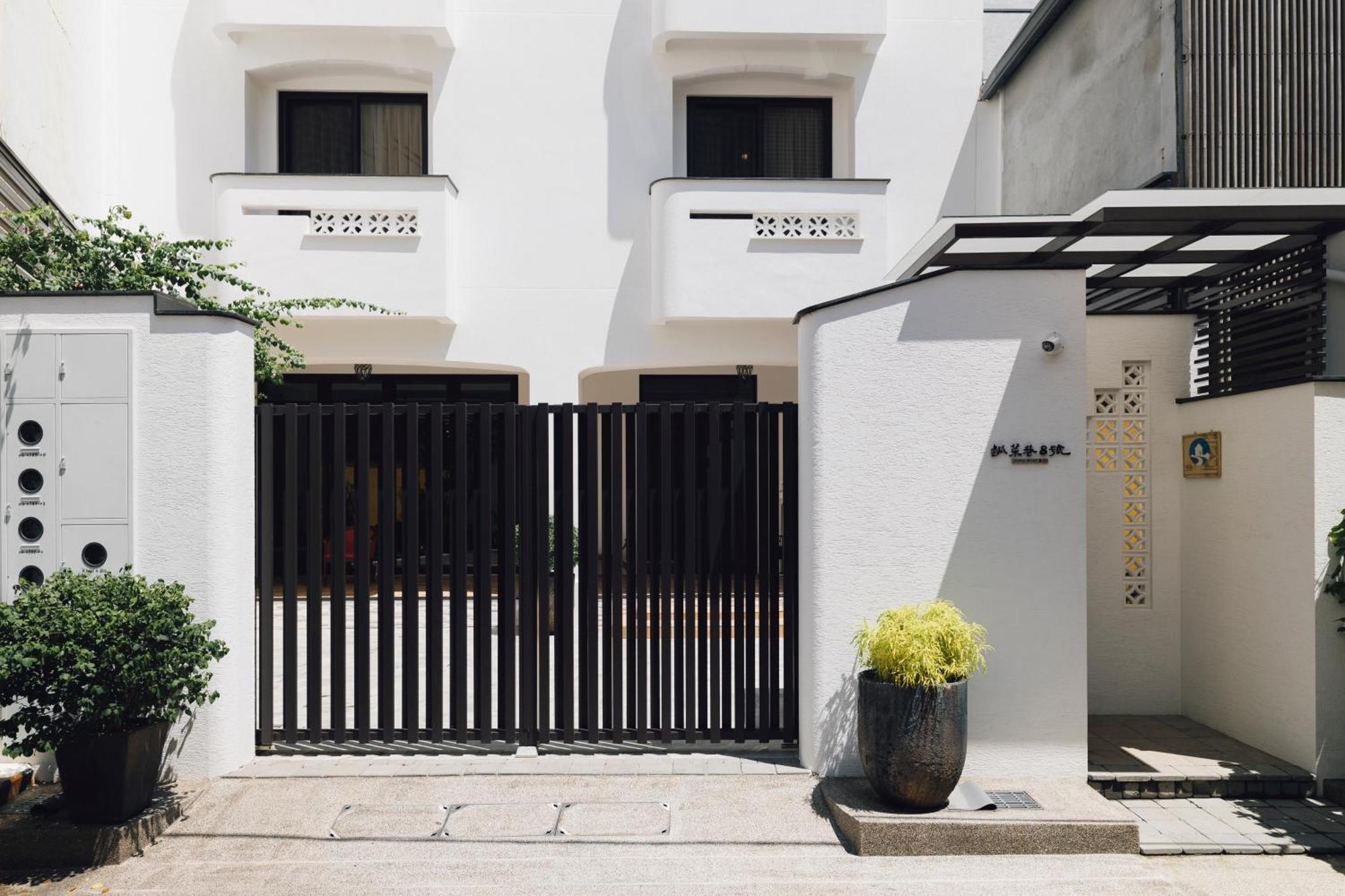 Hotel 鹹菜巷8號 Tainan Zewnętrze zdjęcie